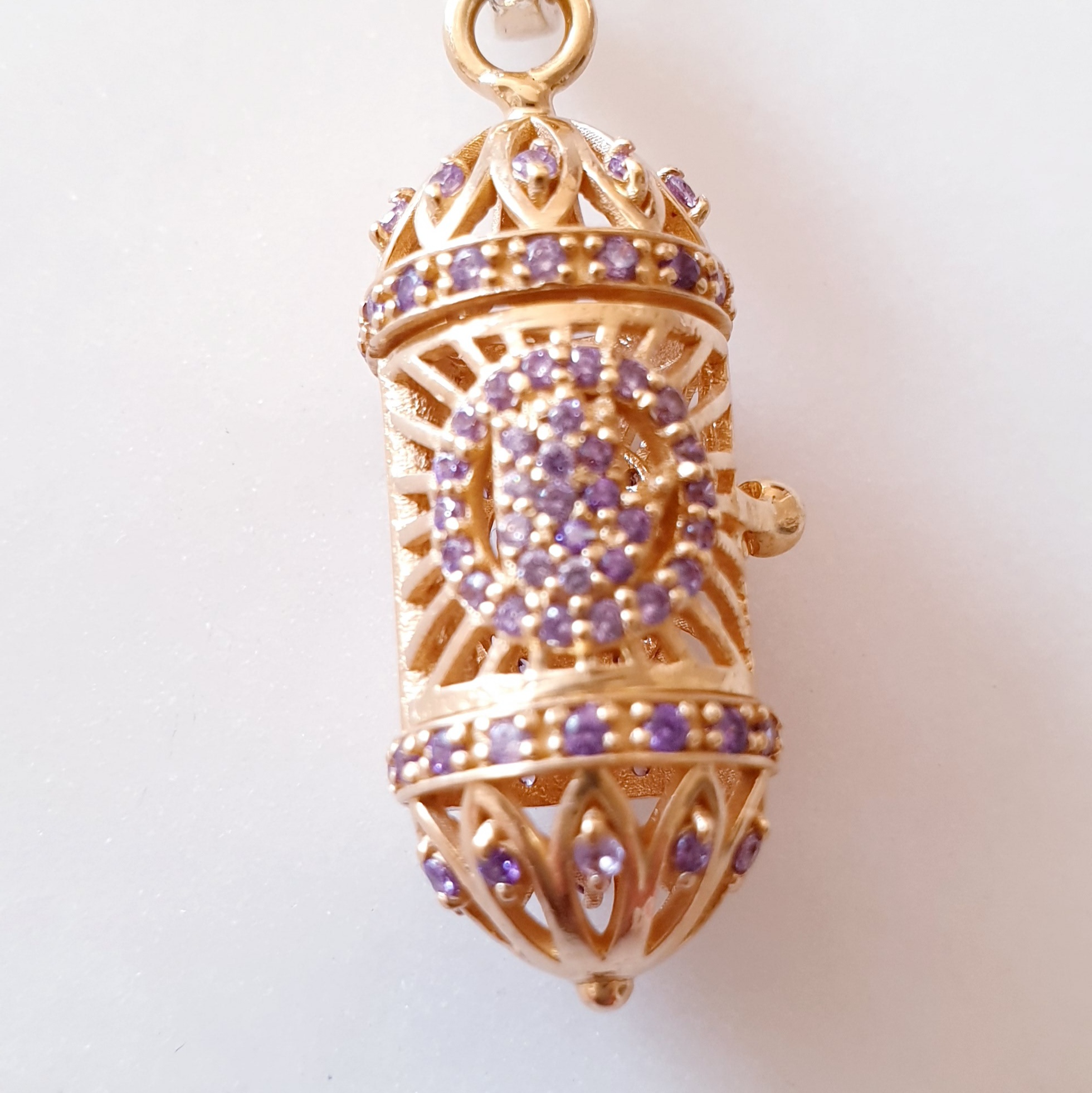 AMETHYST sefer hands (1)