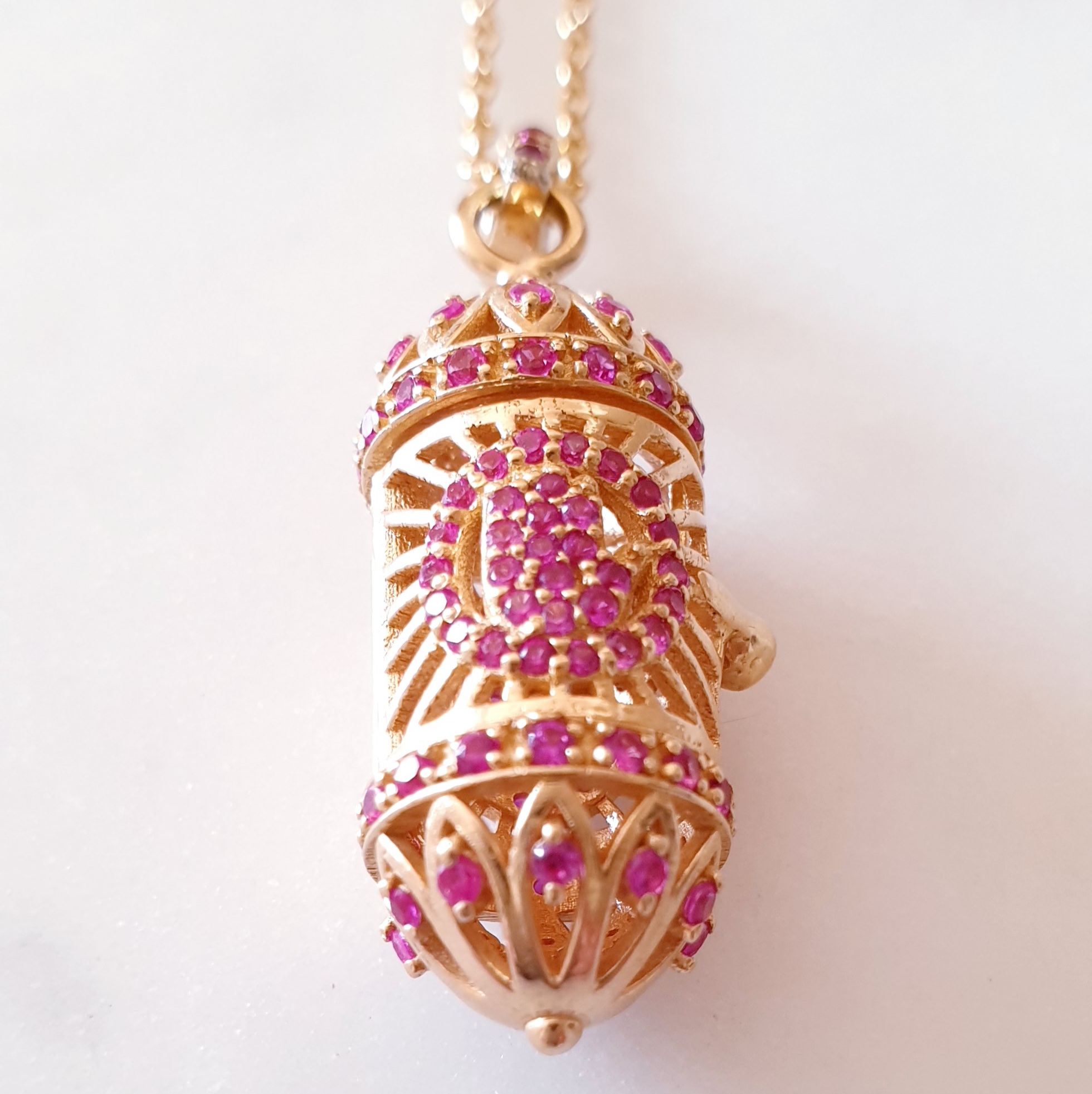 fushia sefer hands (3)